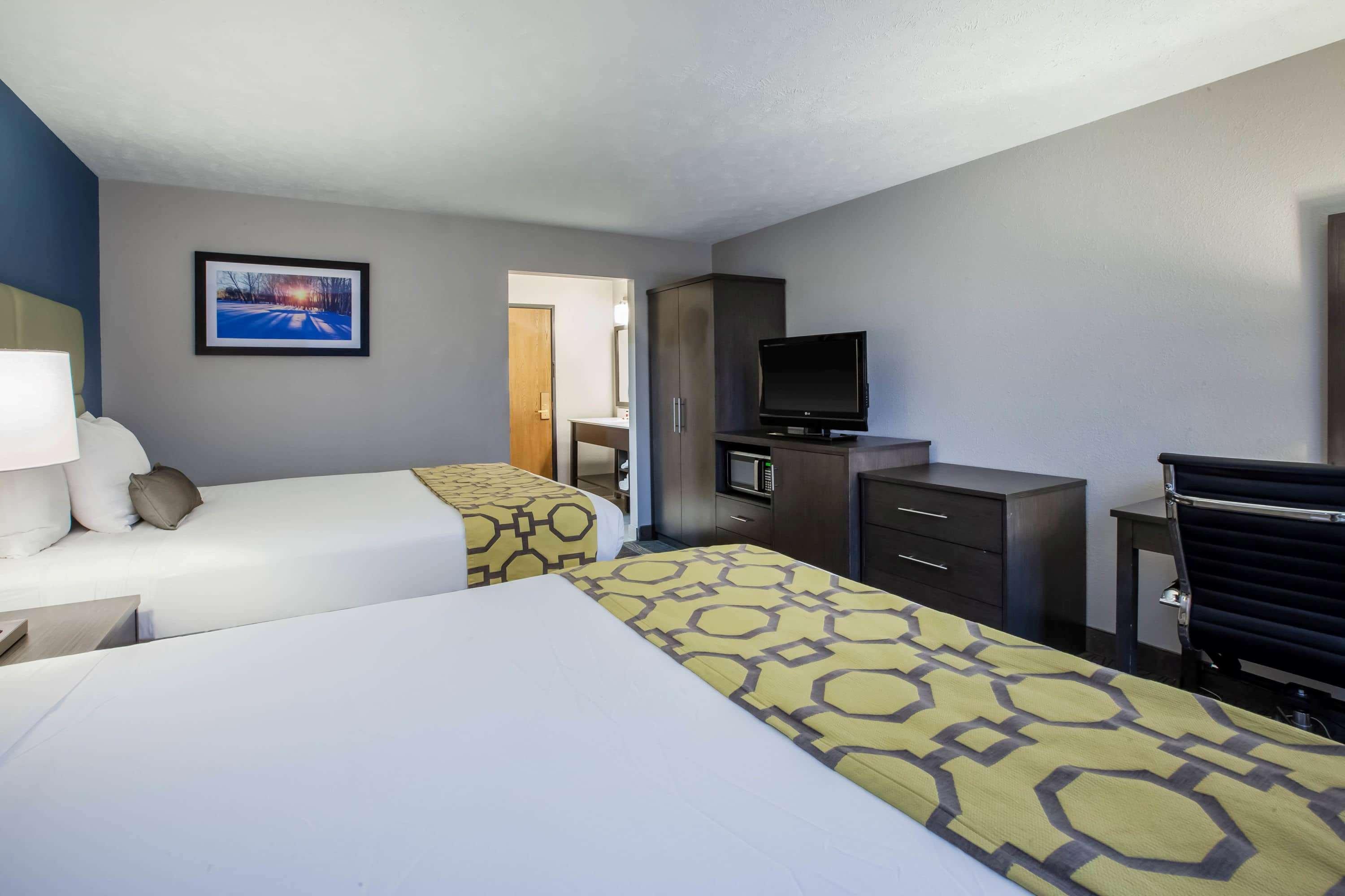 Baymont By Wyndham Traverse Hotel Traverse City